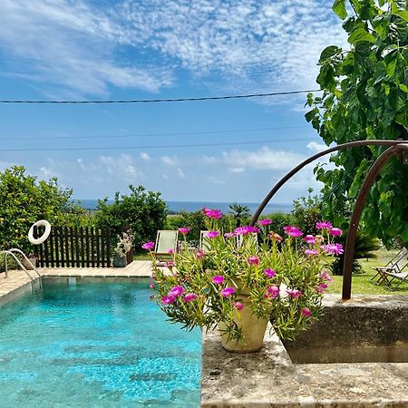 הוילה אבולה Authentic Sicilian Charm, Pool, Sea View, Wi-Fi & Parking מראה חיצוני תמונה