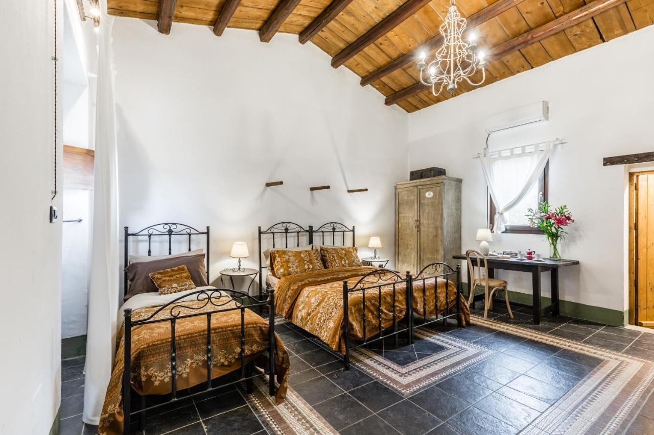הוילה אבולה Authentic Sicilian Charm, Pool, Sea View, Wi-Fi & Parking מראה חיצוני תמונה