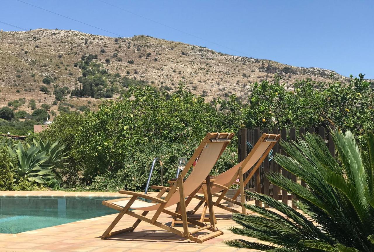 הוילה אבולה Authentic Sicilian Charm, Pool, Sea View, Wi-Fi & Parking מראה חיצוני תמונה